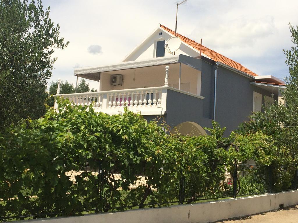 Apartments Milena Vodice Exteriör bild